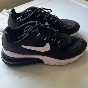 Women’s Nike Air 70 React